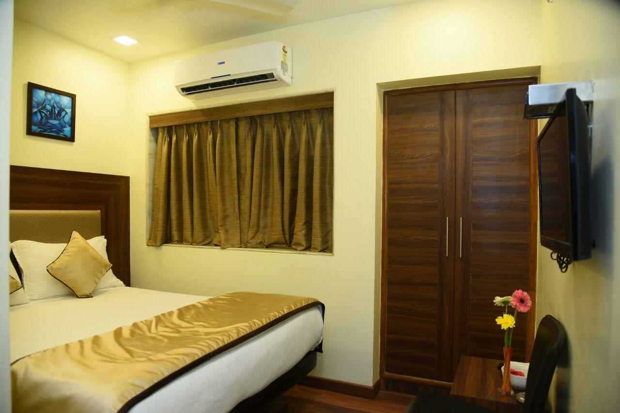 The Emerald Daman Luaran gambar